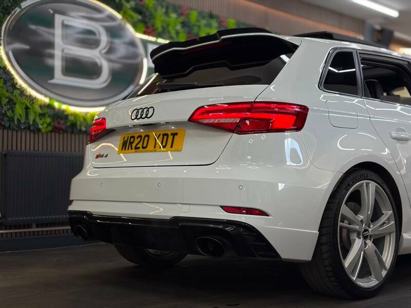 Audi RS3 Hatchback 2.5 Tfsi Audi Sport Edition Sportback S Black #17