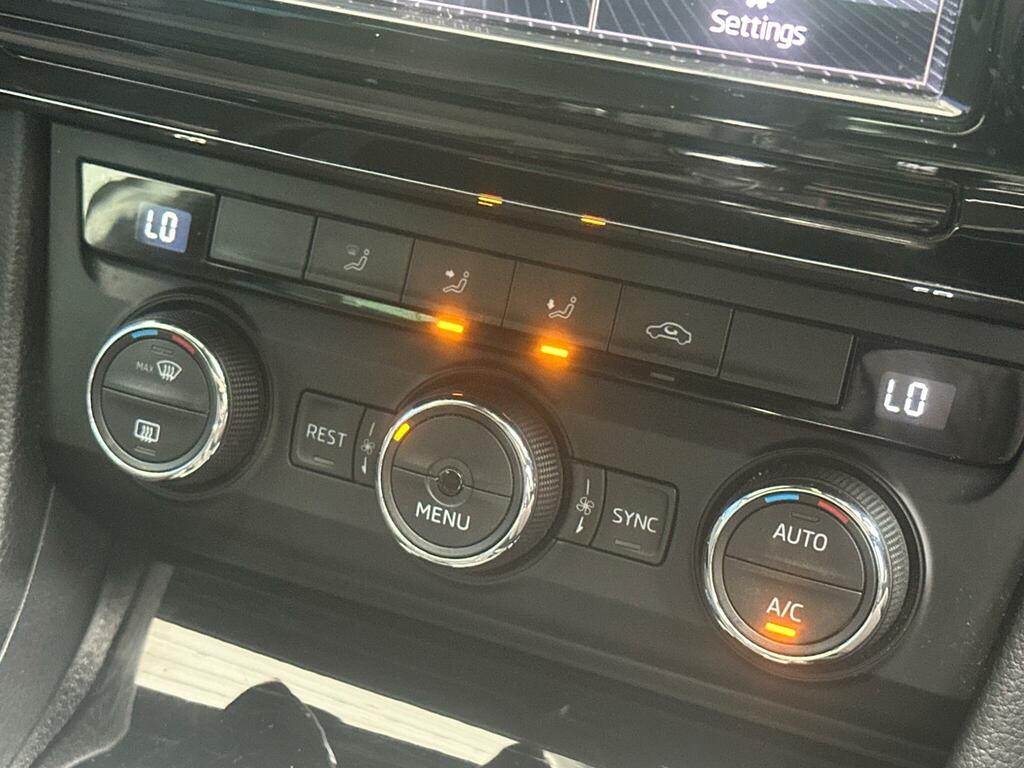 Skoda Superb Estate Black #30