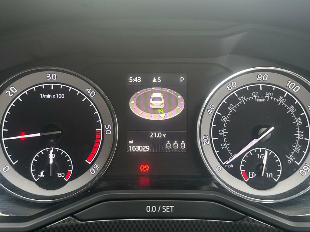 Skoda Superb Estate Black #37