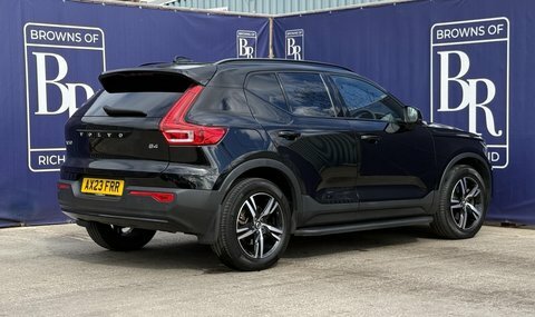 Volvo XC40 2.0 B4 Mhev Black #4