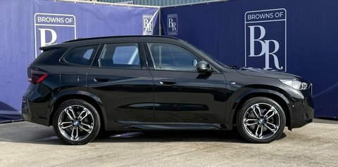 BMW iX1 30 66.5Kwh M Black #3