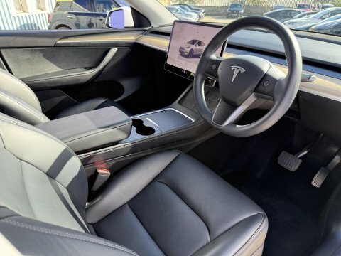 Tesla Model Y Dual Motor Long White #2