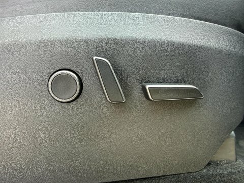 Tesla Model Y Long Range Premium  #28