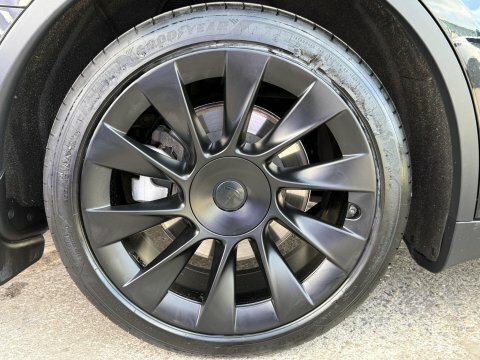 Tesla Model Y Long Range Premium  #13