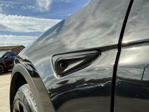 Tesla Model Y Long Range Premium  #41