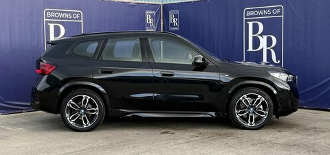 BMW iX1 30 66.5Kwh M Black #3