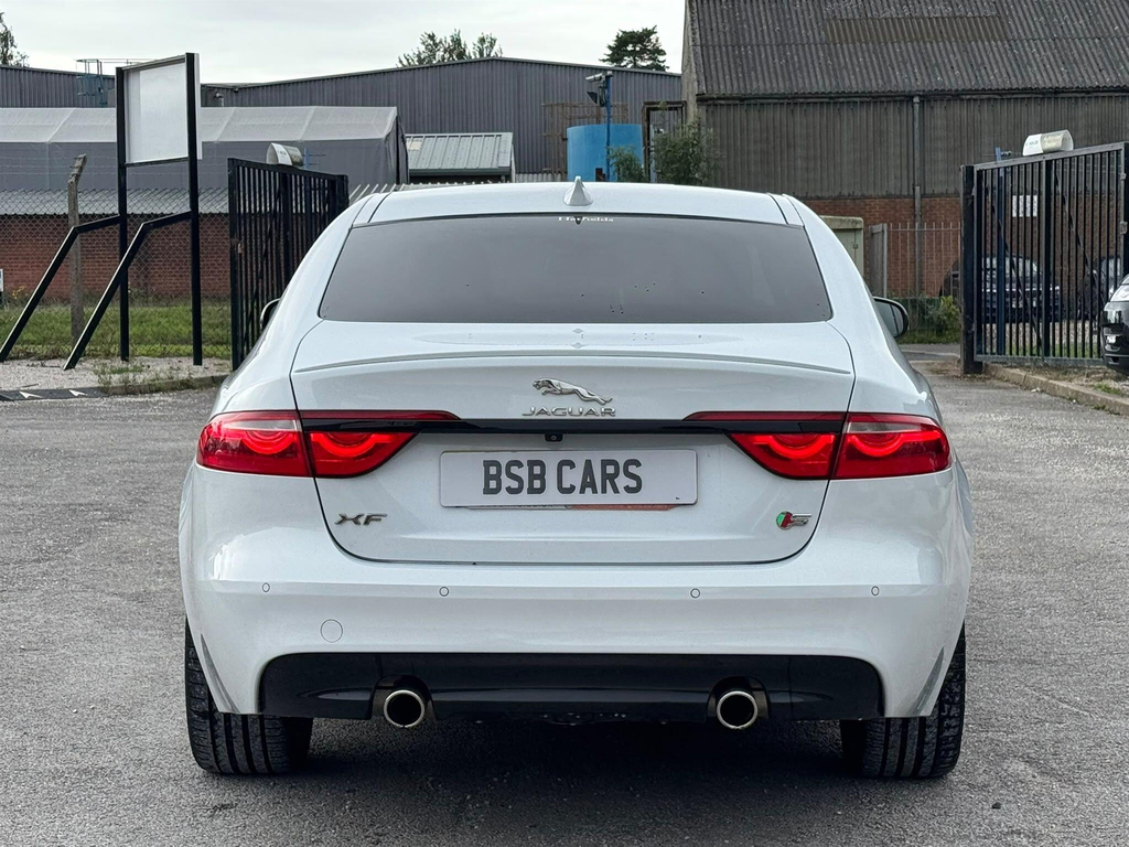 Jaguar XF Saloon White #6