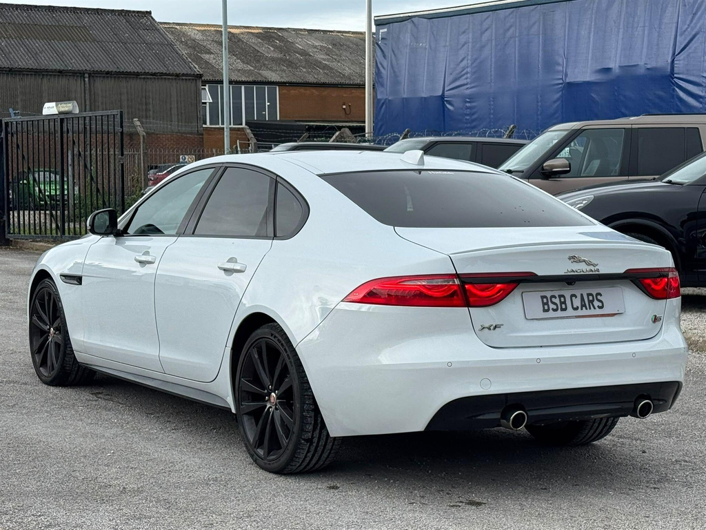 Jaguar XF Saloon White #4