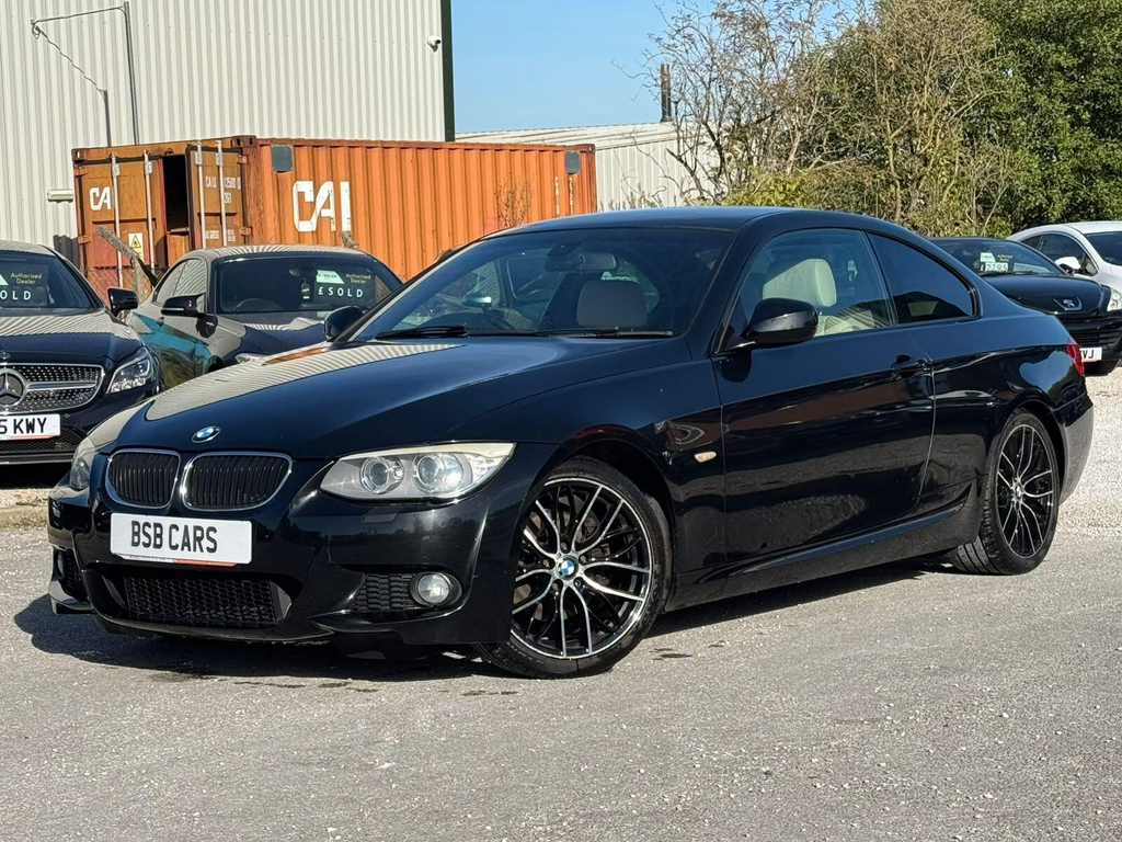 BMW 3 Series Estate 318D Blue #3