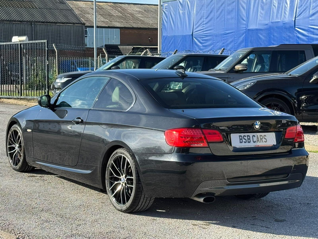 BMW 3 Series Estate 318D Blue #4