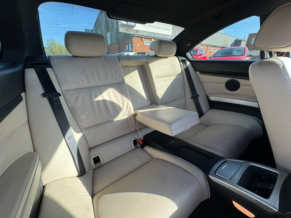 BMW 3 Series Estate 318D Blue #15