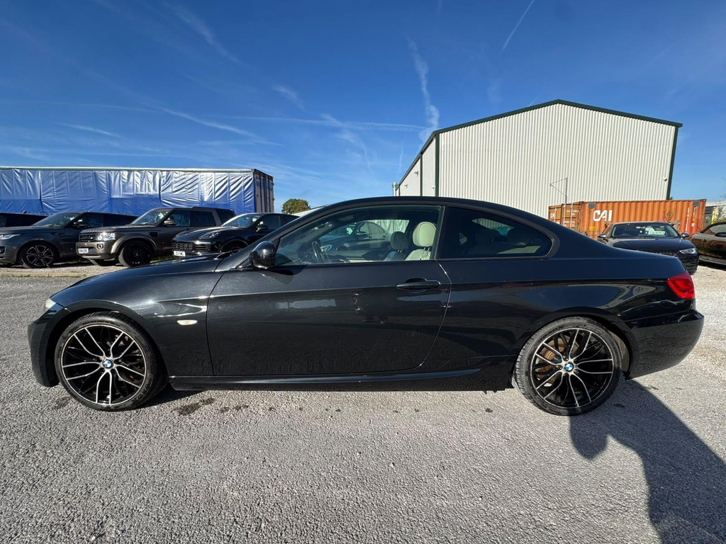 BMW 3 Series Estate 318D Blue #5