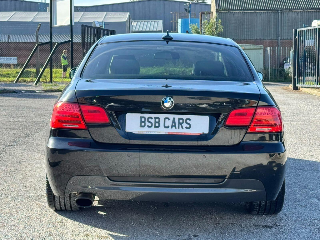 BMW 3 Series Estate 318D Blue #6