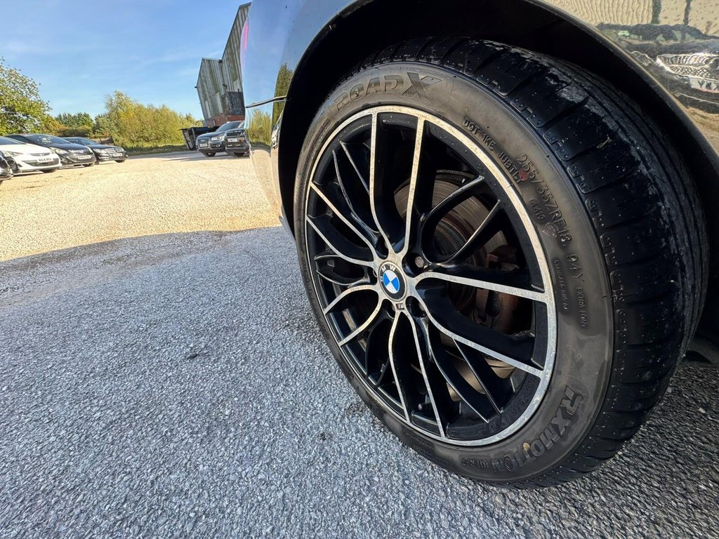 BMW 3 Series Estate 318D Blue #34