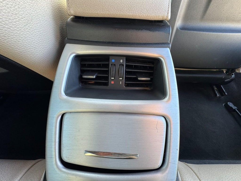BMW 3 Series Estate 318D Blue #26