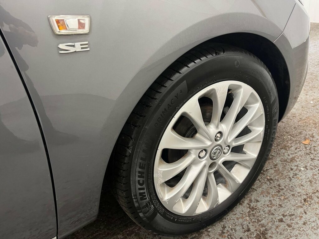 Vauxhall Corsa Limited Edition 5 Speed Transmission White #31