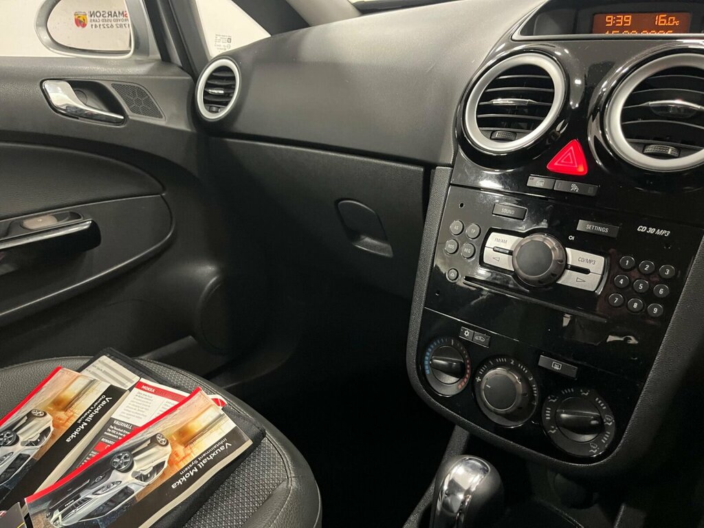 Vauxhall Corsa 1.4I 16V Club Green #17