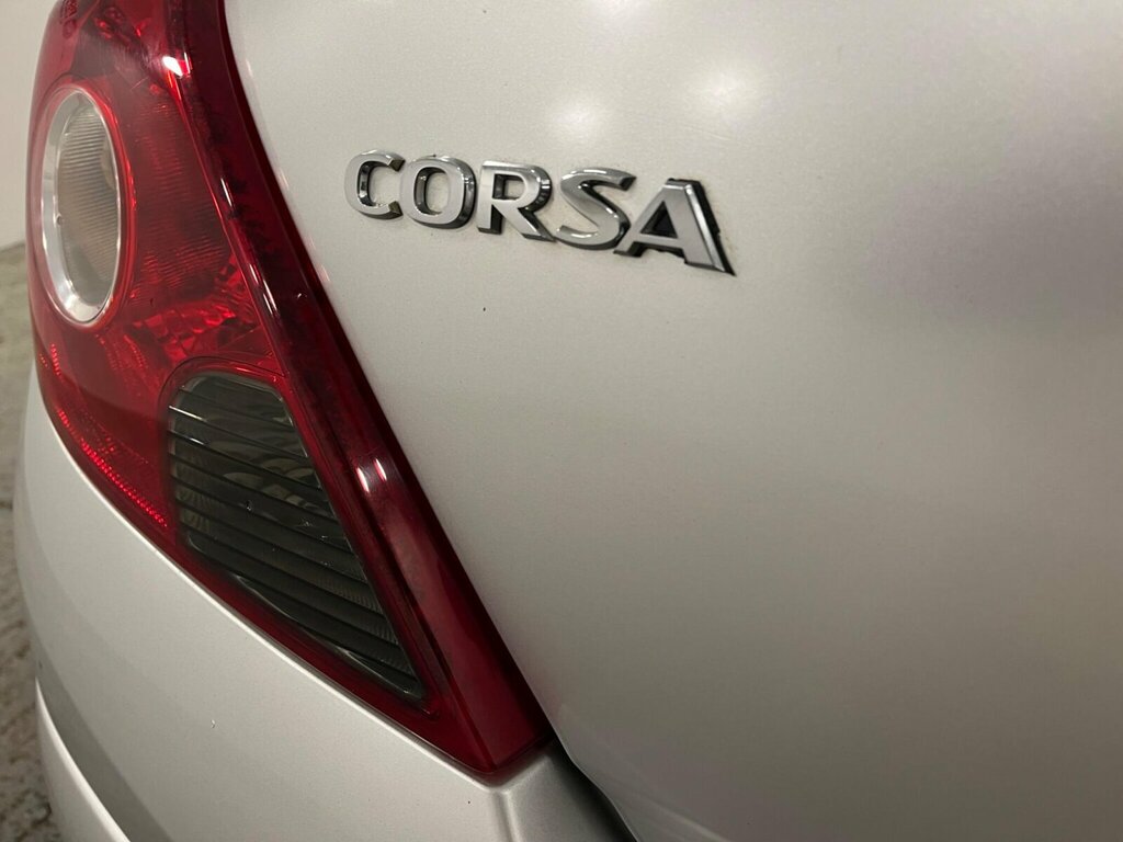 Vauxhall Corsa 1.4I 16V Club Green #24