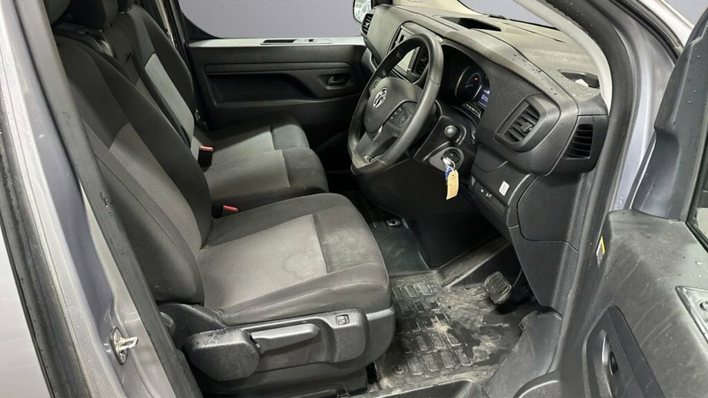 Vauxhall Vivaro Mpv Grey #2
