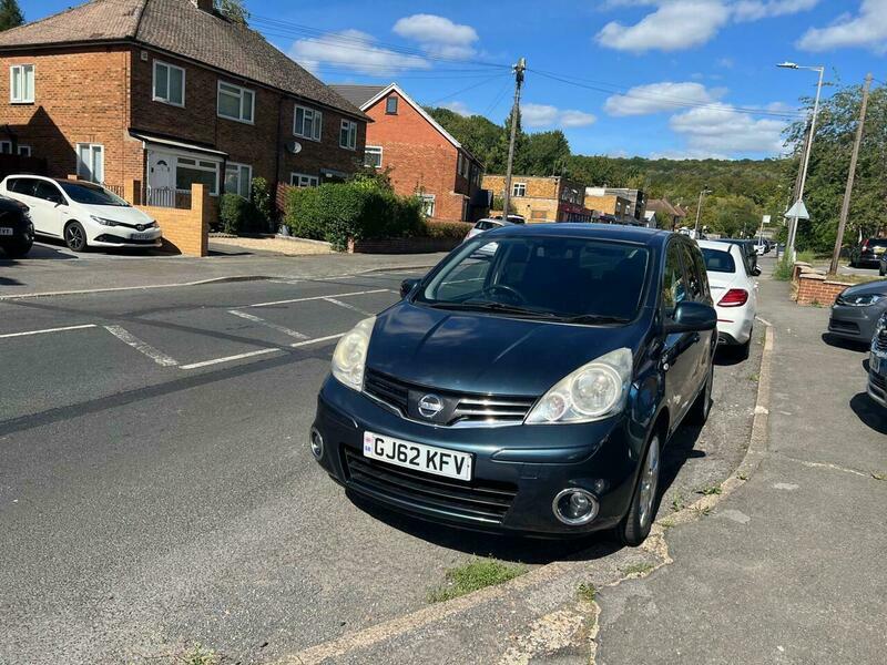 Nissan Note 1.4 16V Acenta Hatchback Euro 5 Silver #2