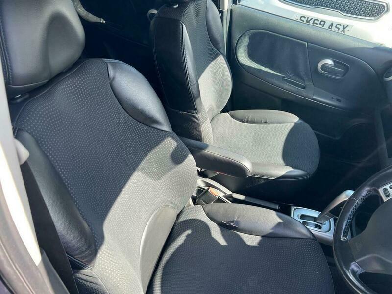 Nissan Note 1.4 16V Acenta Hatchback Euro 5 Silver #25