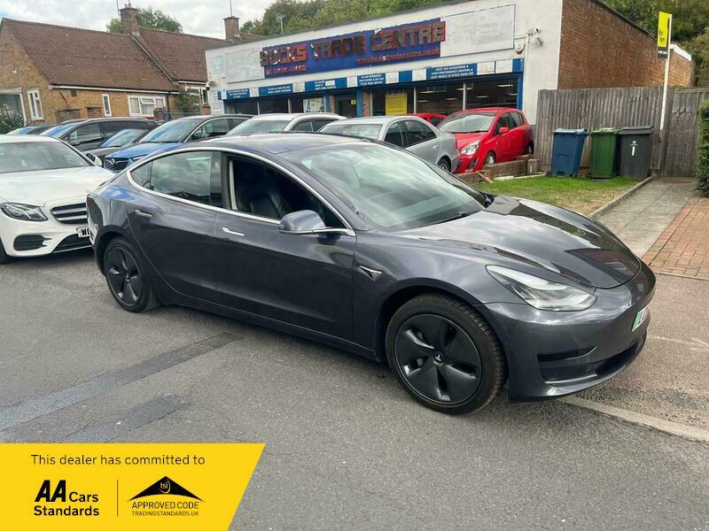 Tesla Model 3 Standard Range Plus Grey