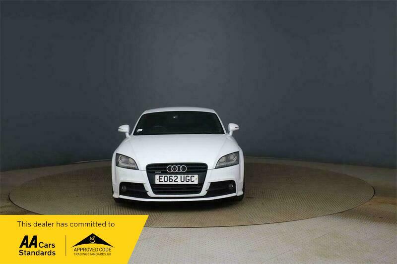 Audi TT 2.0 Tdi Black Edition White #4