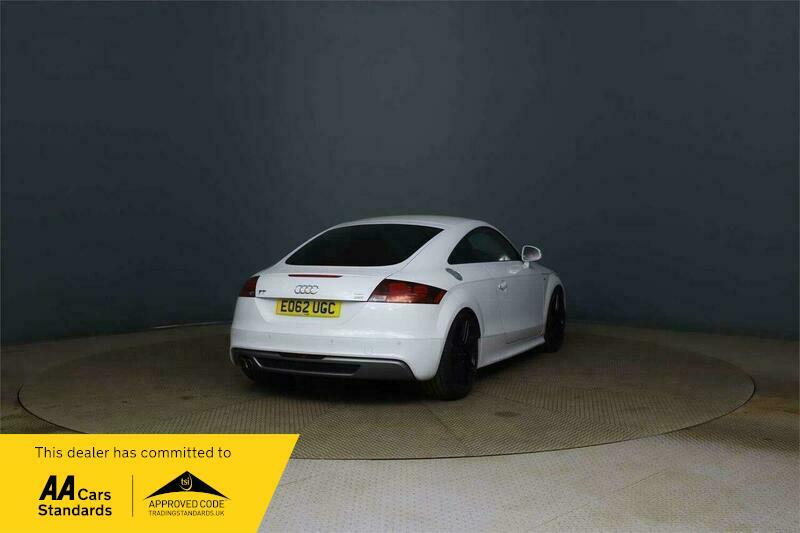 Audi TT 2.0 Tdi Black Edition White #5