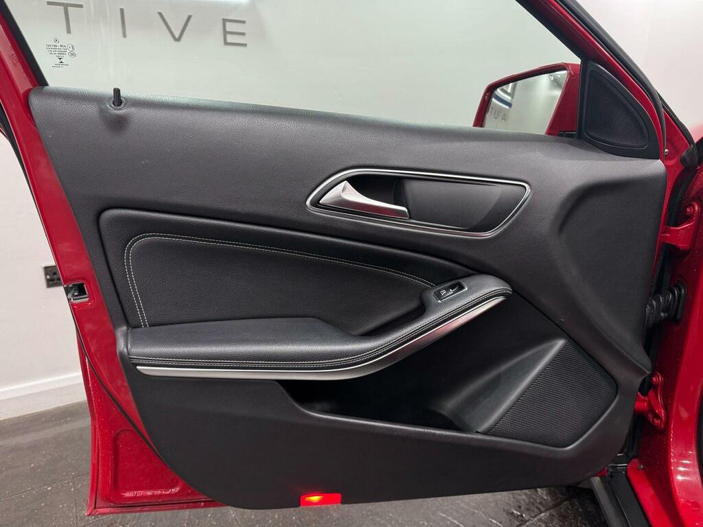 Mercedes-Benz GLA Class 2.1 D Se Euro 6 Ss Red #39