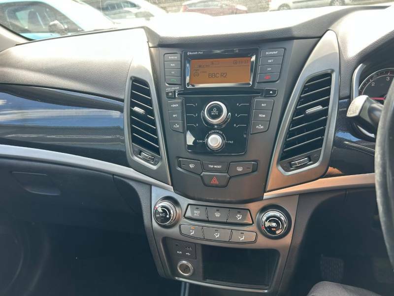 SsangYong Korando 2.2 Elx 4X4 White #13