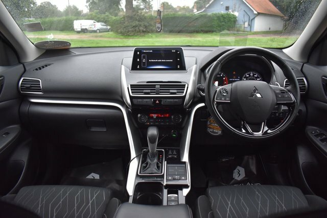 Mitsubishi Eclipse Cross 1.5T Black Suv Cvt 4Wd Ss 163 Ps - White #12