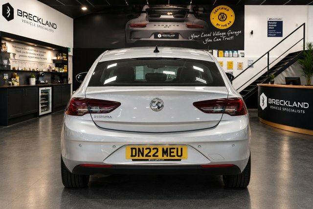 Vauxhall Insignia 1.5 Turbo D Design Grand Sport E Silver #6