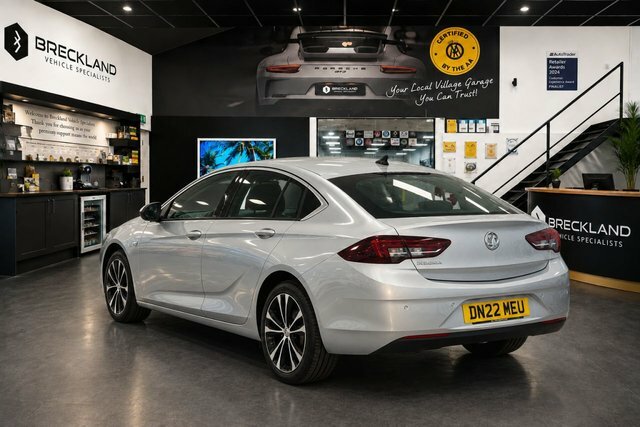 Vauxhall Insignia 1.5 Turbo D Design Grand Sport E Silver #5