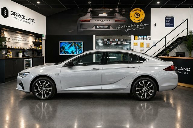 Vauxhall Insignia 1.5 Turbo D Design Grand Sport E Silver #4