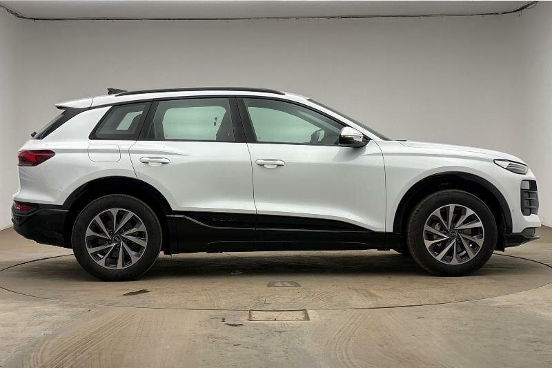 Audi Q6 E-Tron Suv Sport 18500 Kw KW75FNM White #3