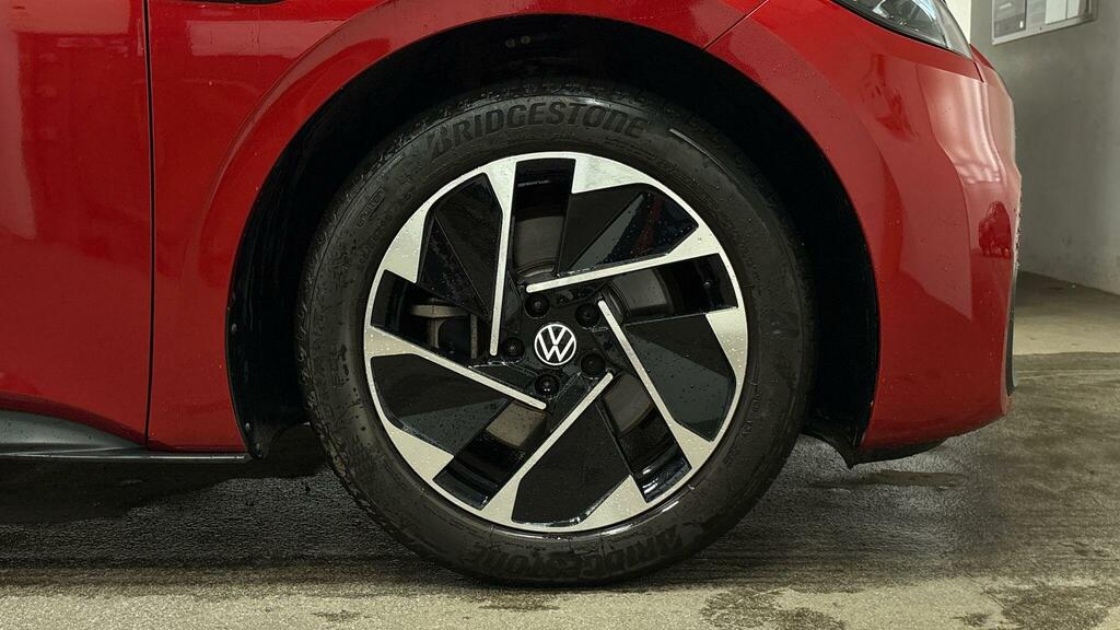 Volkswagen ID.3 Pro 58Kwh Life Hatchback 145 Ps Red #5