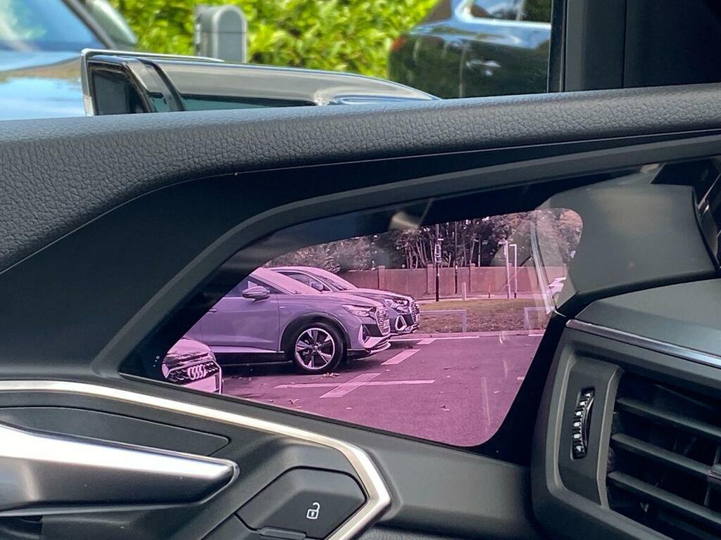 Audi Q8 e tron Sportback Sport 55 E-tron Quattro 30000 Kw MC23LVG White #6