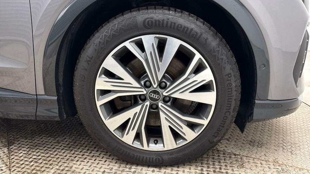 Audi Q4 E Tron 40 Sport Suv 82Kwh 204 Ps Grey #4