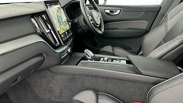 Volvo XC60 2.0 B5 Mhev Plus Black Edition Suv Hybr Grey #5