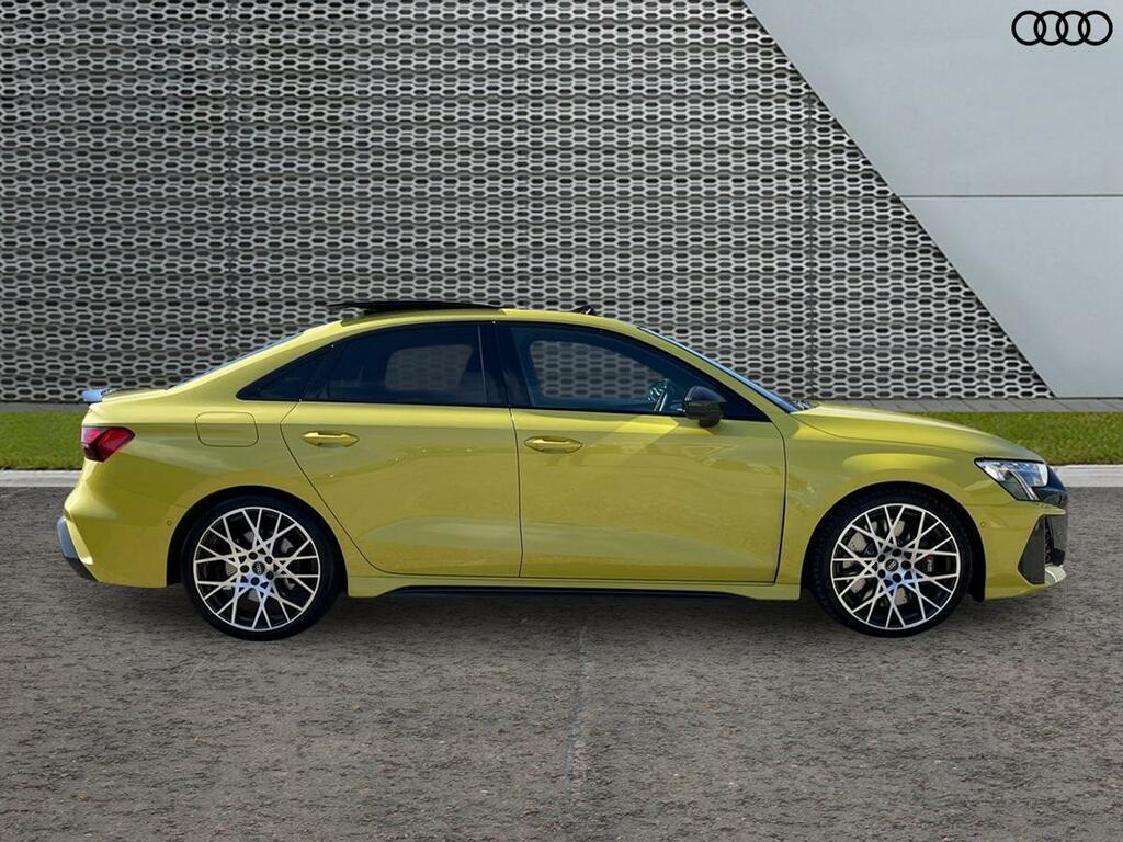 Audi RS3 3 Saloon Carbon Vorsprung 400 Ps S Tronic Yellow #4