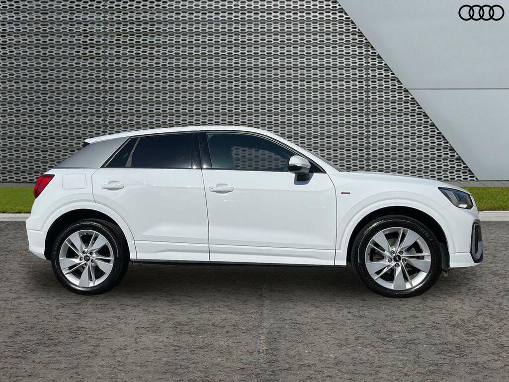 Audi Q2 1.5 Tfsi Cod 35 S Line Suv S Tronic Eur White #5