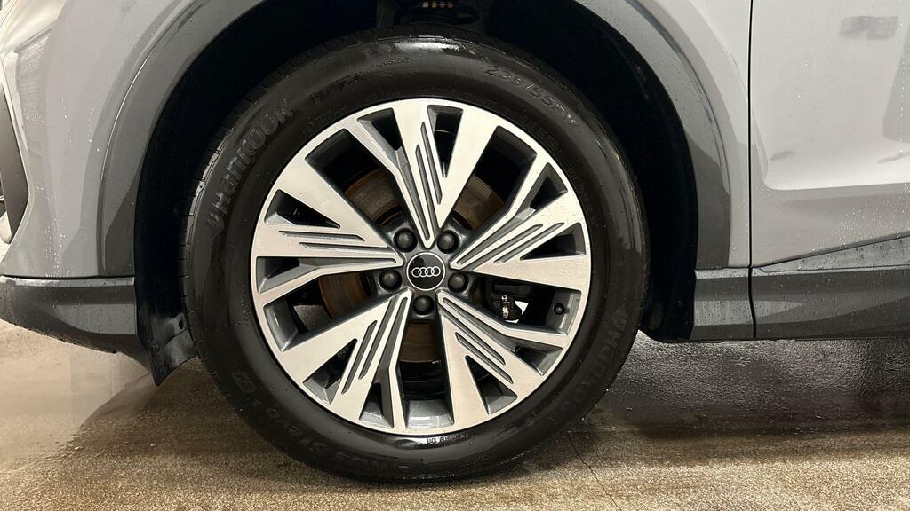 Audi Q4 E Tron 35 Sport 55Kwh Grey #4