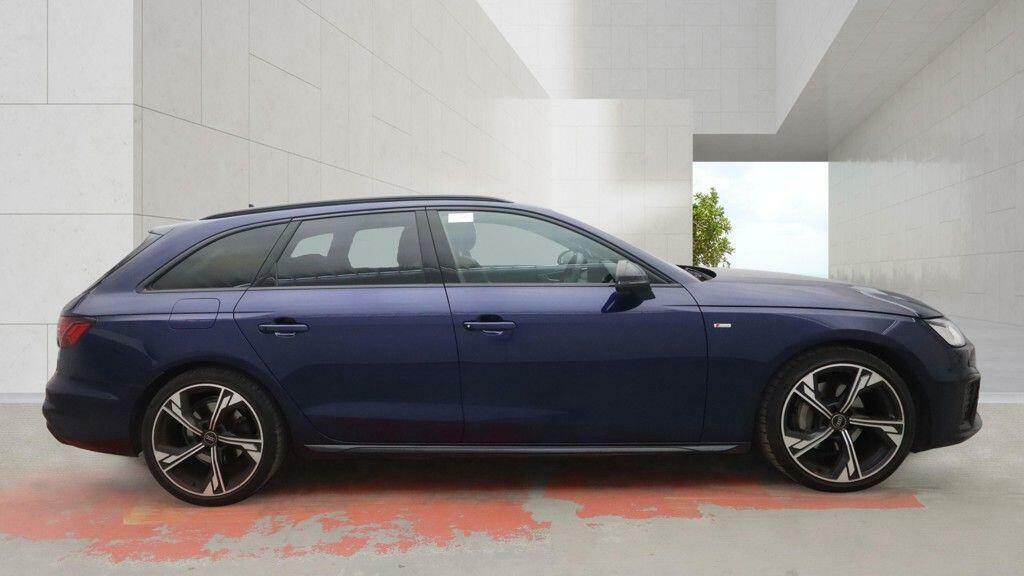Audi A4 Avant Avant Black Edition 40 Tfsi 204 Ps S Tronic Blue #4