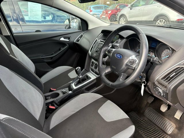 Ford Focus 1.6 Tdci Zetec Hatchback Euro 5 Silver #5