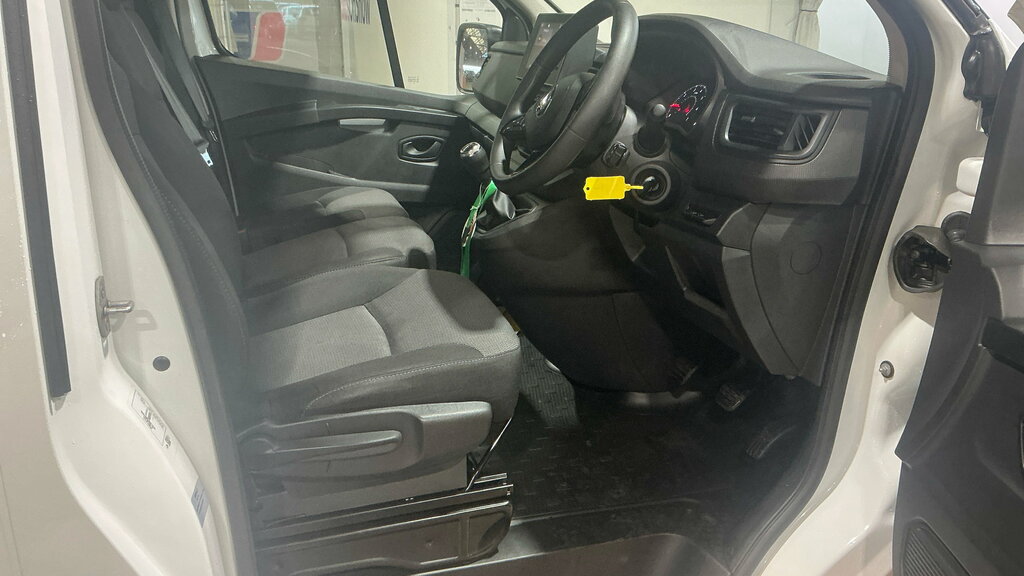Renault Trafic 2.0 Dci Blue Sl28 Business Panel Van M White #5