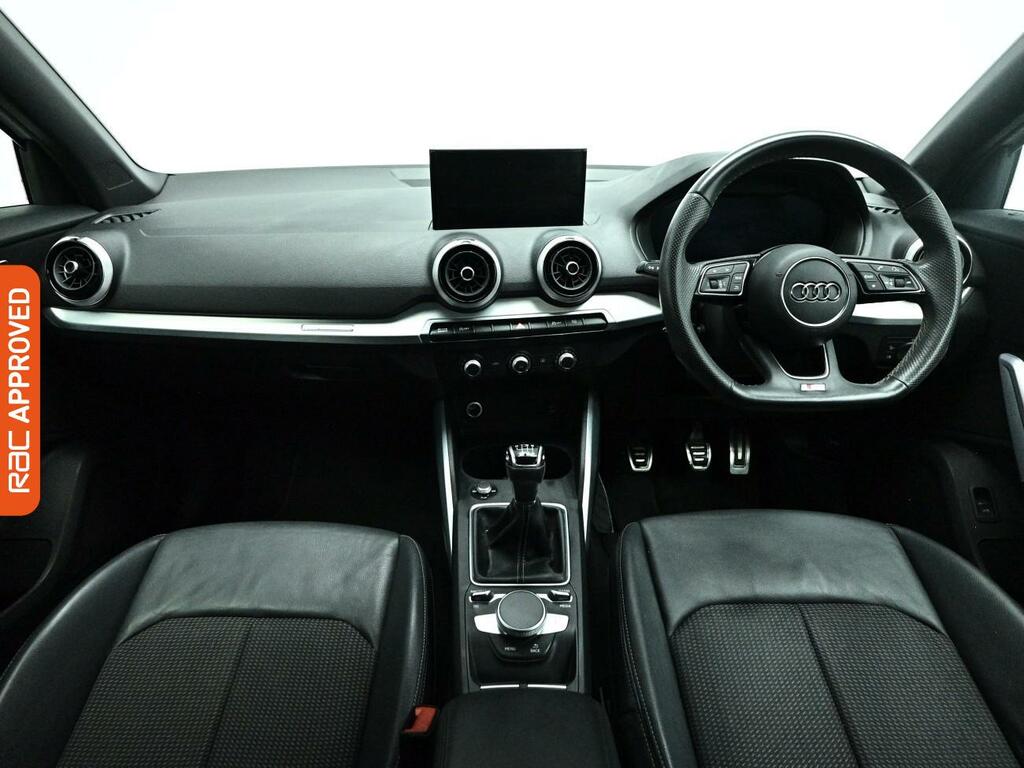 Audi Q2 1.5 Tfsi Cod 35 Black Edition Suv Manua CY21KMJ White #2