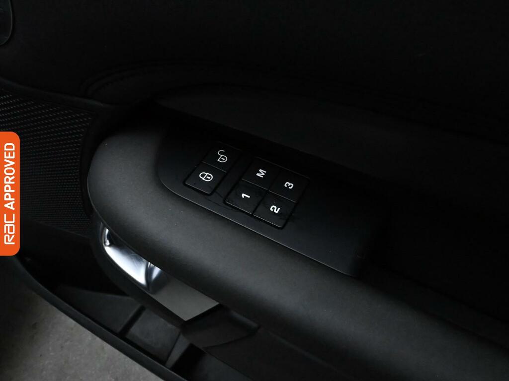 Land Rover Discovery Discovery Landmark Sd6 Black #20