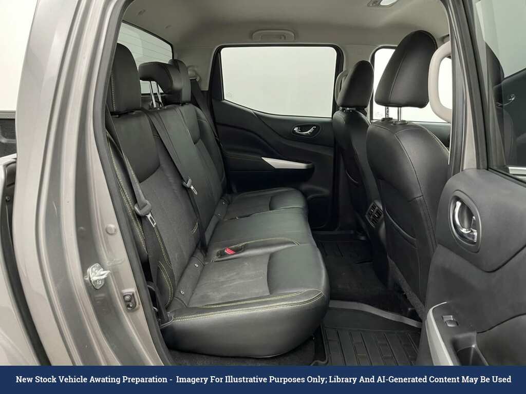 Nissan Navara 2.3 Dci N-guard Pickup Double Cab Grey #3