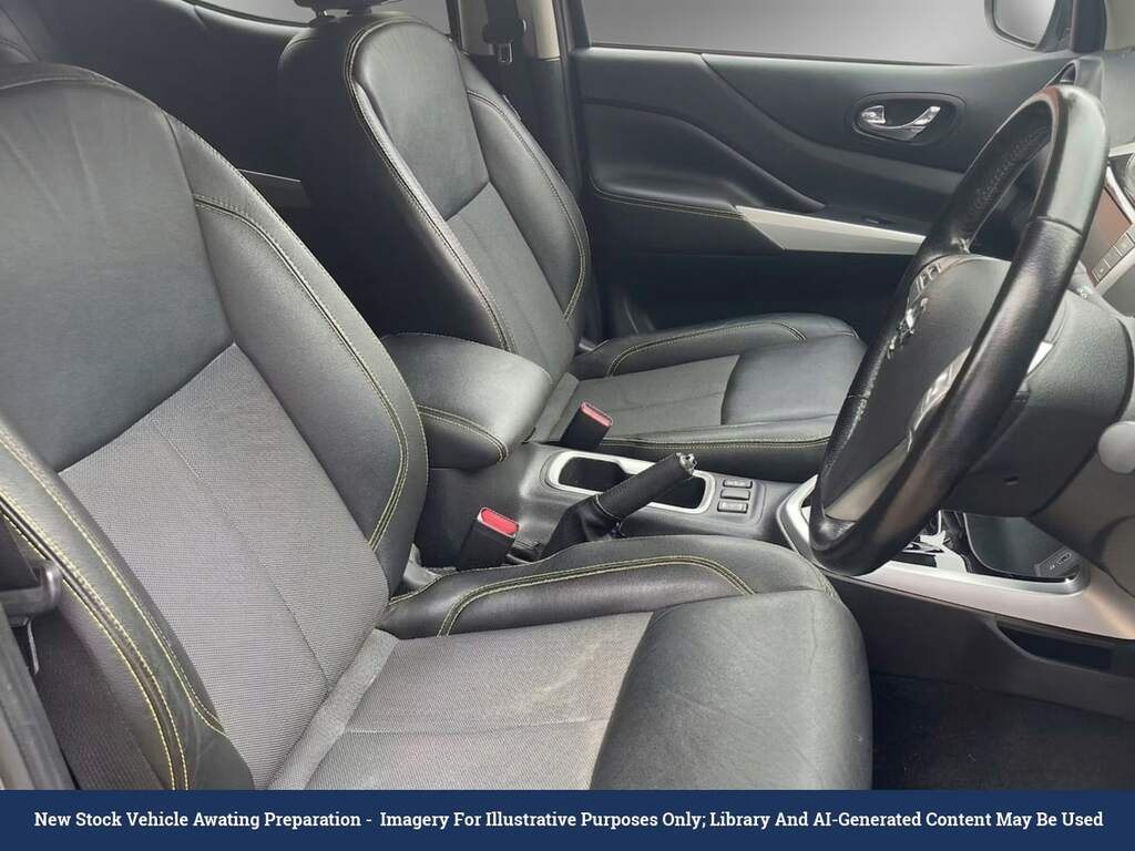 Nissan Navara 2.3 Dci N-guard Pickup Double Cab Grey #2