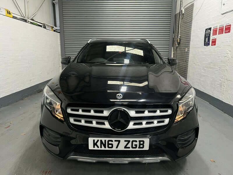 Mercedes-Benz GLA Class Gla 220 D 4Matic Black #3
